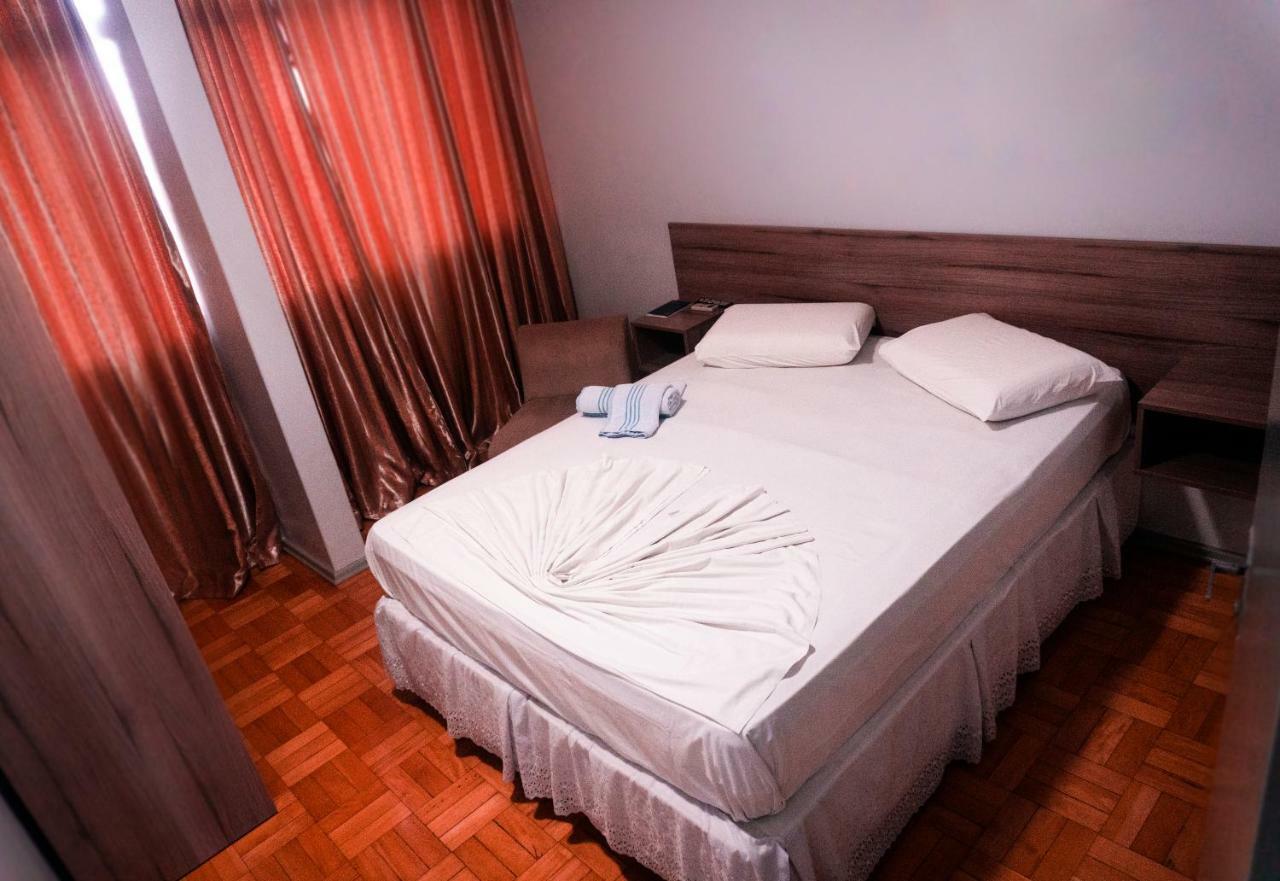 Hotel Debacco Santo Ângelo Esterno foto